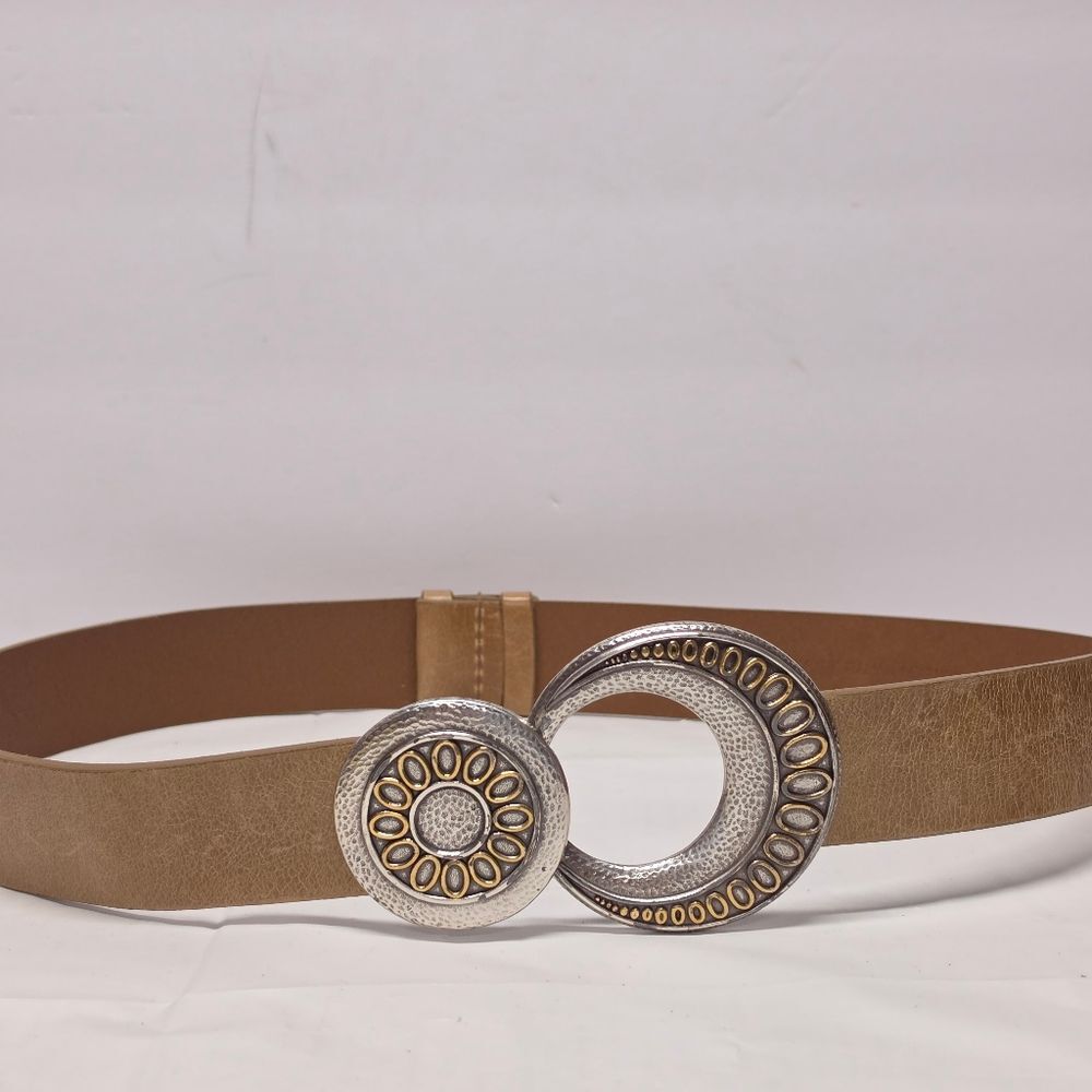 Coldwater Creek Celestial Round moon HOOK belt Tan Distressed Leather S/M Boho
